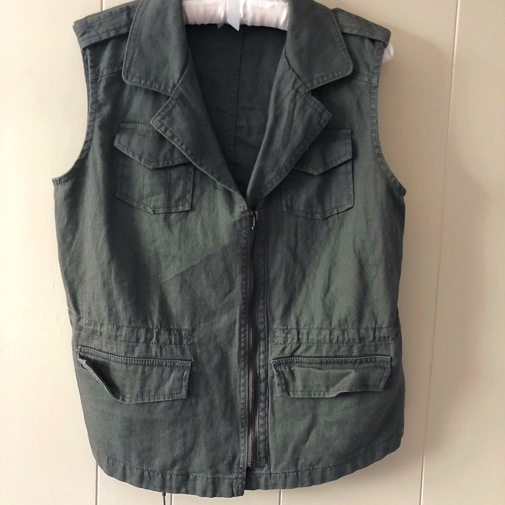 ✨Army Green Utility Vest✨
